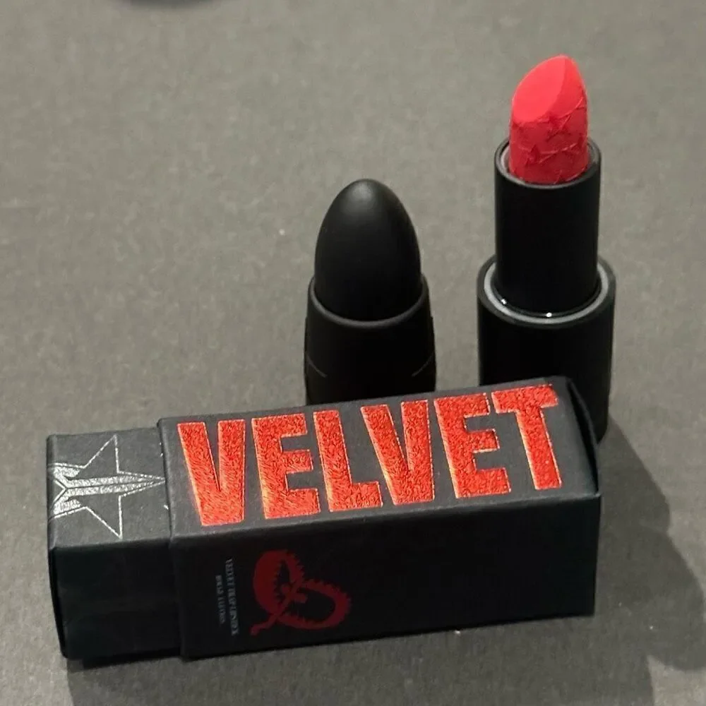 Jeffree Star *NEW* lipstick “BEST HAIR” Velvet Trap full size